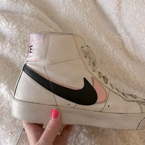 Nike blazers size 7